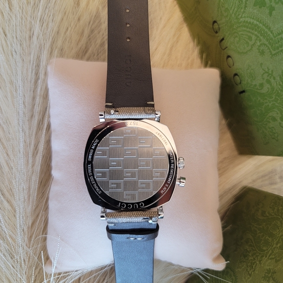 Gucci Watch - Picture 5 of 11